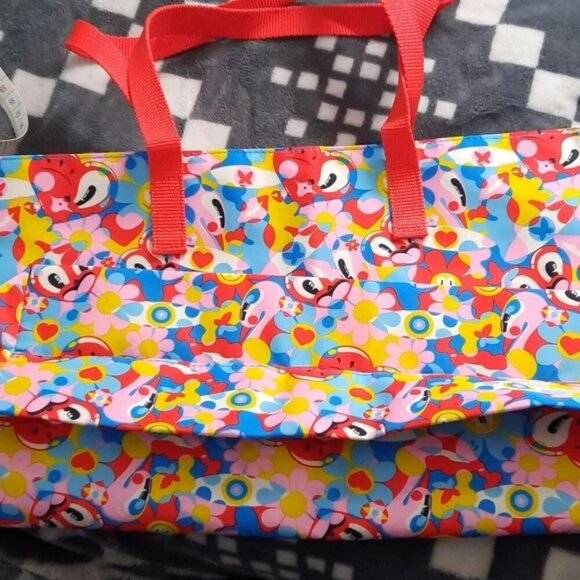 Estee Lauder 100% Recycled  Materials Limited Keepsake Design Tote - Picture 6 of 7